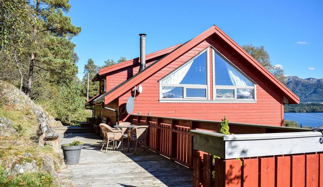 Beach front home in Os with WiFi