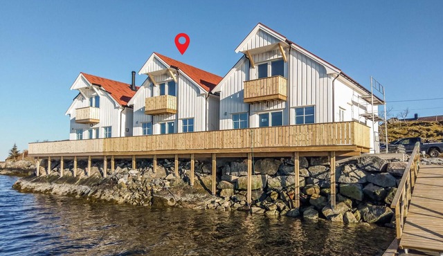 Beach front home in Smøla with kitchen
