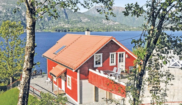 Beach front home in Vaksdal with house sea view