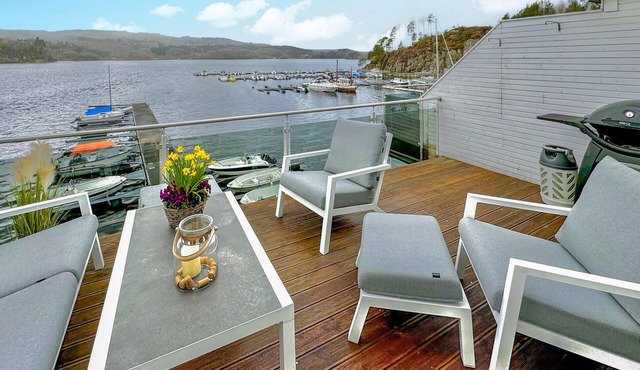 Beautiful apartment in Uggdal with house sea view