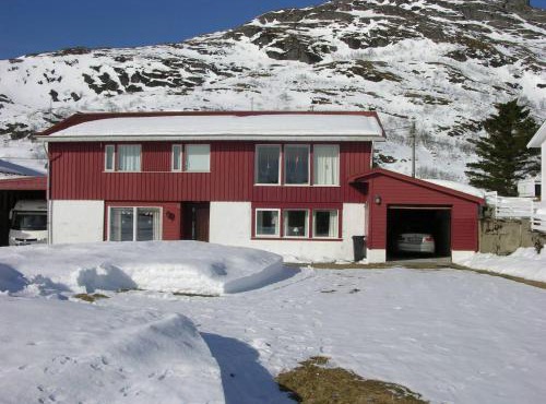 Beautiful first-floor apartment in Flakstad