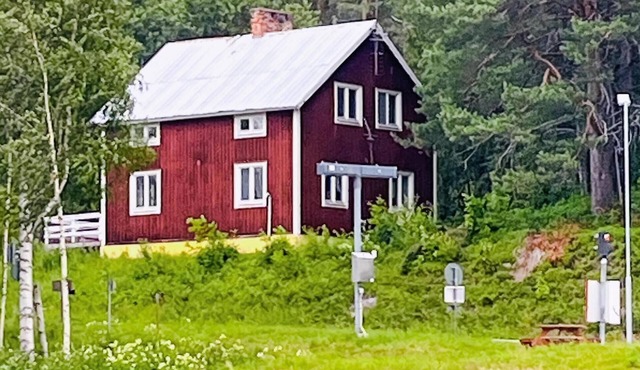 Beautiful home in överkalix with house sea view