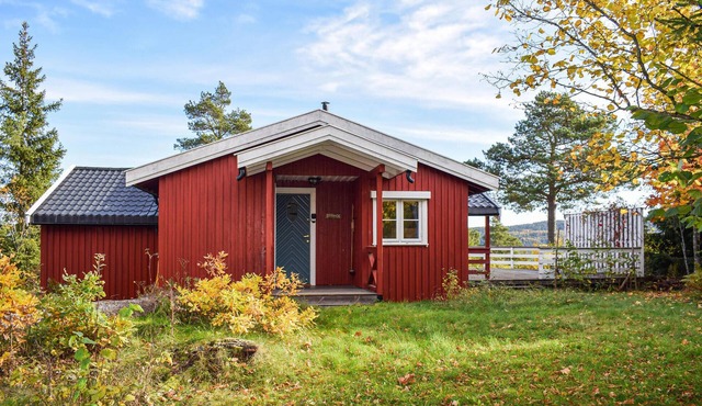 Beautiful home in åros with kitchen