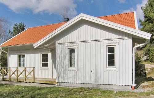 Beautiful Home In Fjällbacka With Sauna