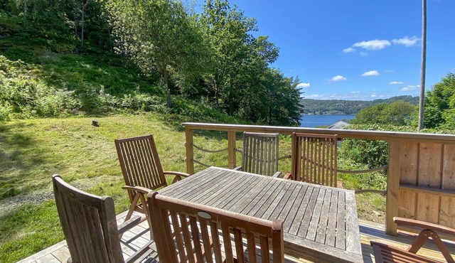 Beautiful home in Ljungskile with house sea view