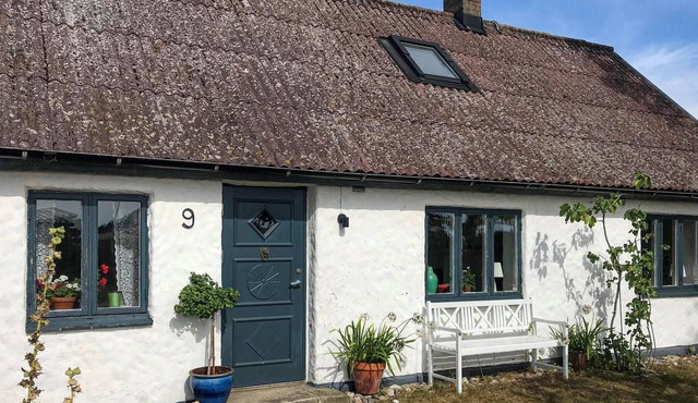 Beautiful home in Nybrostrand with WiFi