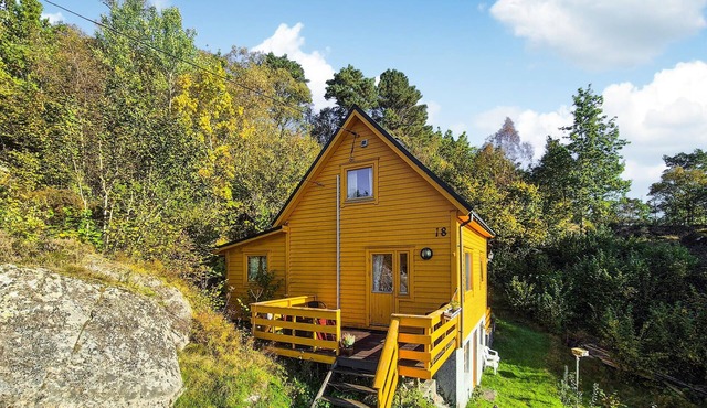 Beautiful home in Reksteren with WiFi