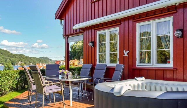 Beautiful home in Risør with sauna