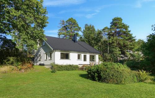 Beautiful Home In Sandefjord With Wifi