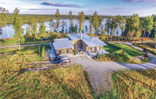 Beautiful Home In Skillingaryd With Sauna