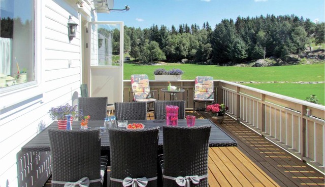 Beautiful Home In Skjold With Wifi