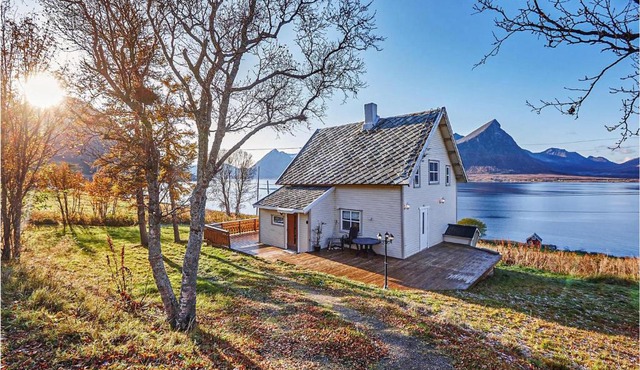 Beautiful Home In Sortland With Wifi