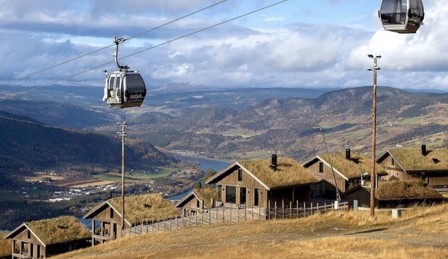 Beautiful Ski-in/Ski-out Cabin at the top of the mountain in Hafjell