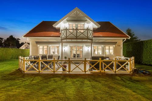 Big villa with outbuilding