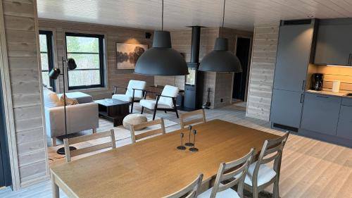 Brand-new cabin for rent at Lemonsjøen and close to Besseggen