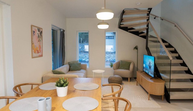 Brand new, stylish house, sauna, parking
