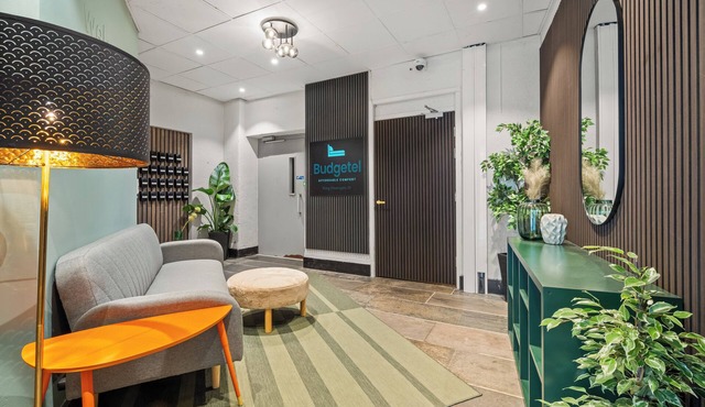 BREEZE Hotel Victoria