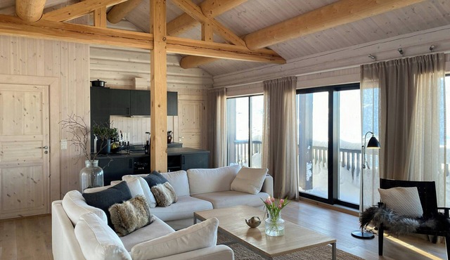 Bright and modern cabin, with great mountain view