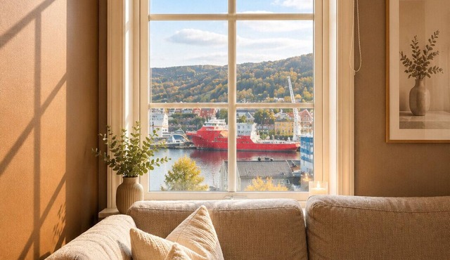 Bright Nordic apartment with sea & mountain views