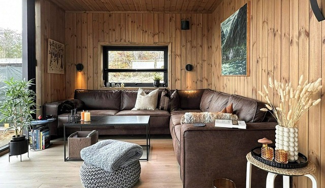 Cabin in peace and quiet in the mountains