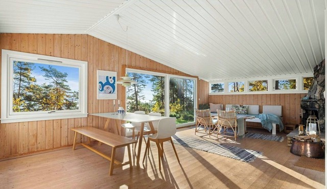 Cabin in the front row by the fjord in Hurum