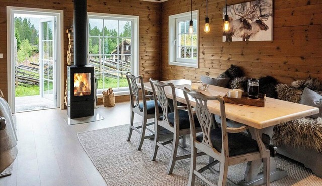 Cabin in Uvdal with ski trails on the doorstep
