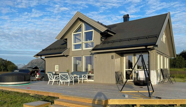 Cabin near Svartisen with midnight sun