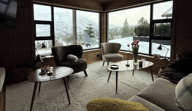 Cabin with sauna and waterfall in Sirdalen