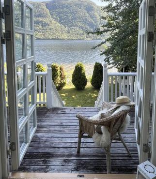 Cabin With Shoreline By Brusdalsvannet Lake