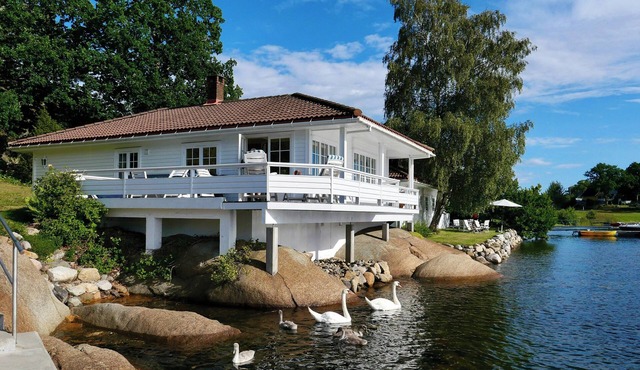 Cabin with sunset views and private dock