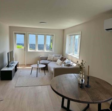 Central 3-Bedroom Apartment Free Parking & Wifi