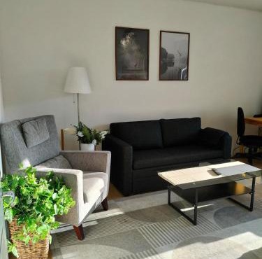 Centrally-located apartment next to shopping center & Metro in Espoo