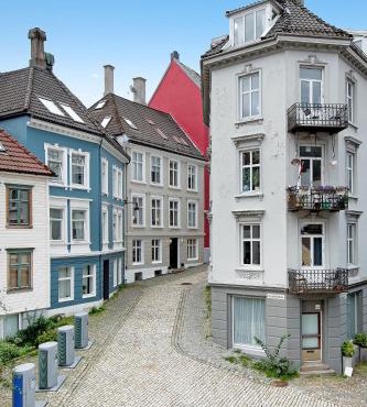 Charming Apartment, Walk to Everything in Bergen