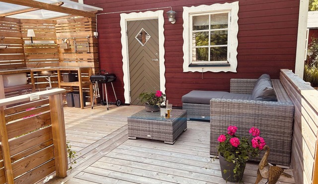 Charming Cabin Retreat – Hot Tub, Air Conditioning & Serene Countryside