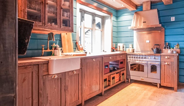 Charming former homestead on large property. in Nybergsund