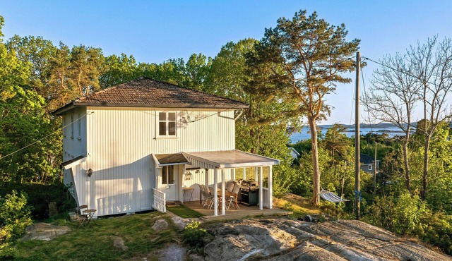 Charming summer house with sea view on Tjøme