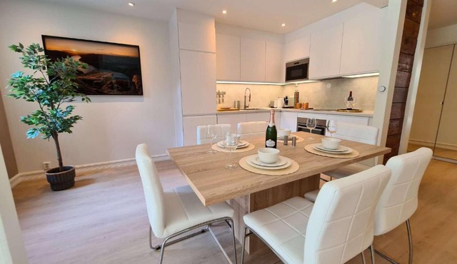 City Center Charm in Exclusive Eiganes - Modern & Spacious