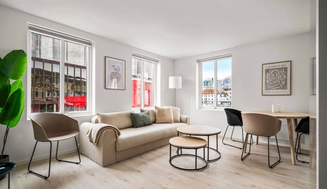 City Center, Light & Modern Apartment