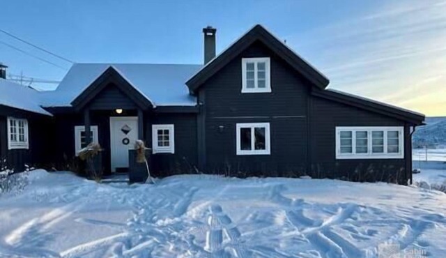 Classic mountain cabin with sauna in Ustaoset
