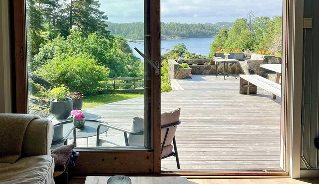 Coastal cabin with sunshine all day