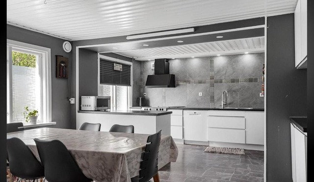 Comfortable Room with shared amenities in Peaceful Villa