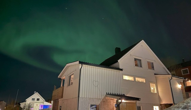 Comfy apartment, parking and EV charging