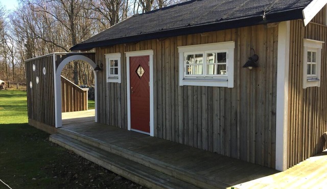 "Compact living" in the small island of Aspö! in Drottningskär