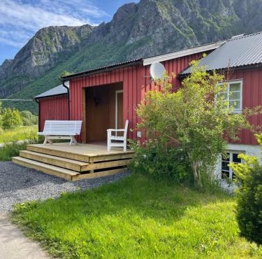 Converted barn in peaceful countryside near Farstadsanden