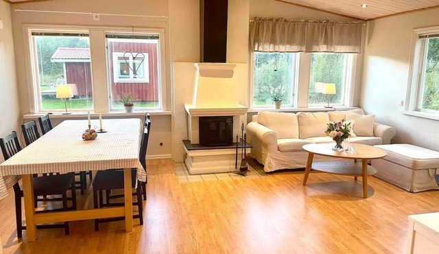 Cosy Cottage in Dals-Ed, 3 Min Drive from Moose Ranch & Lakes
