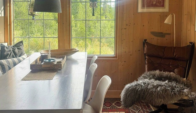 Cosy family cabin with views and sauna in Svingvoll