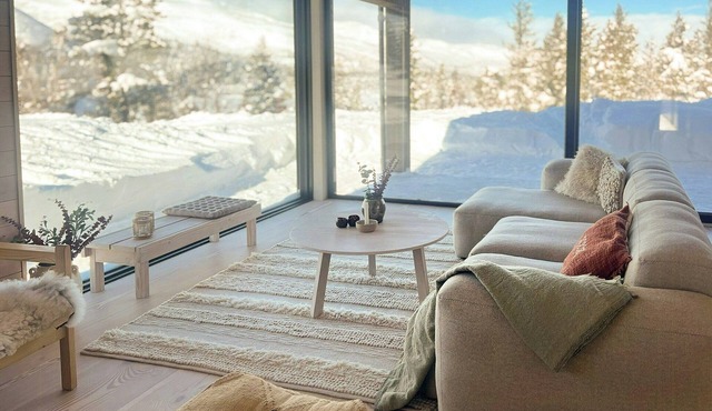 Cottage on Hallbjønnsekken with views of Spafjell