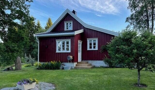 Cottage with views and private sauna