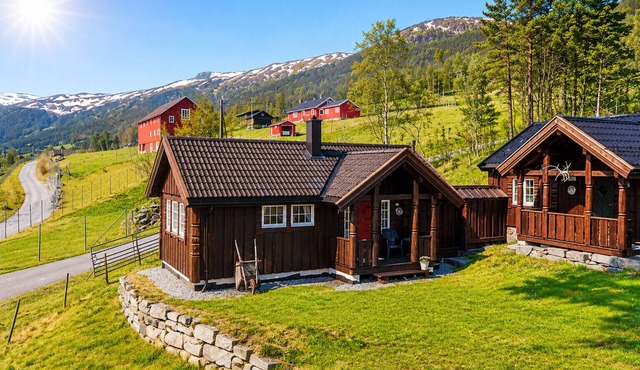 Cottage Yard - cozy Cabin