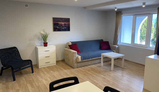 Cozy and newly renovated apartment in attractive tourist area